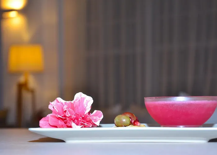 Ino Hotel & Suites